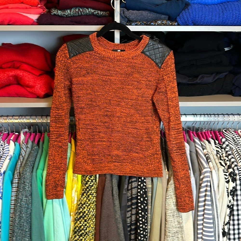 H&M orange and black marled long sleeve crew neck sweater size XS